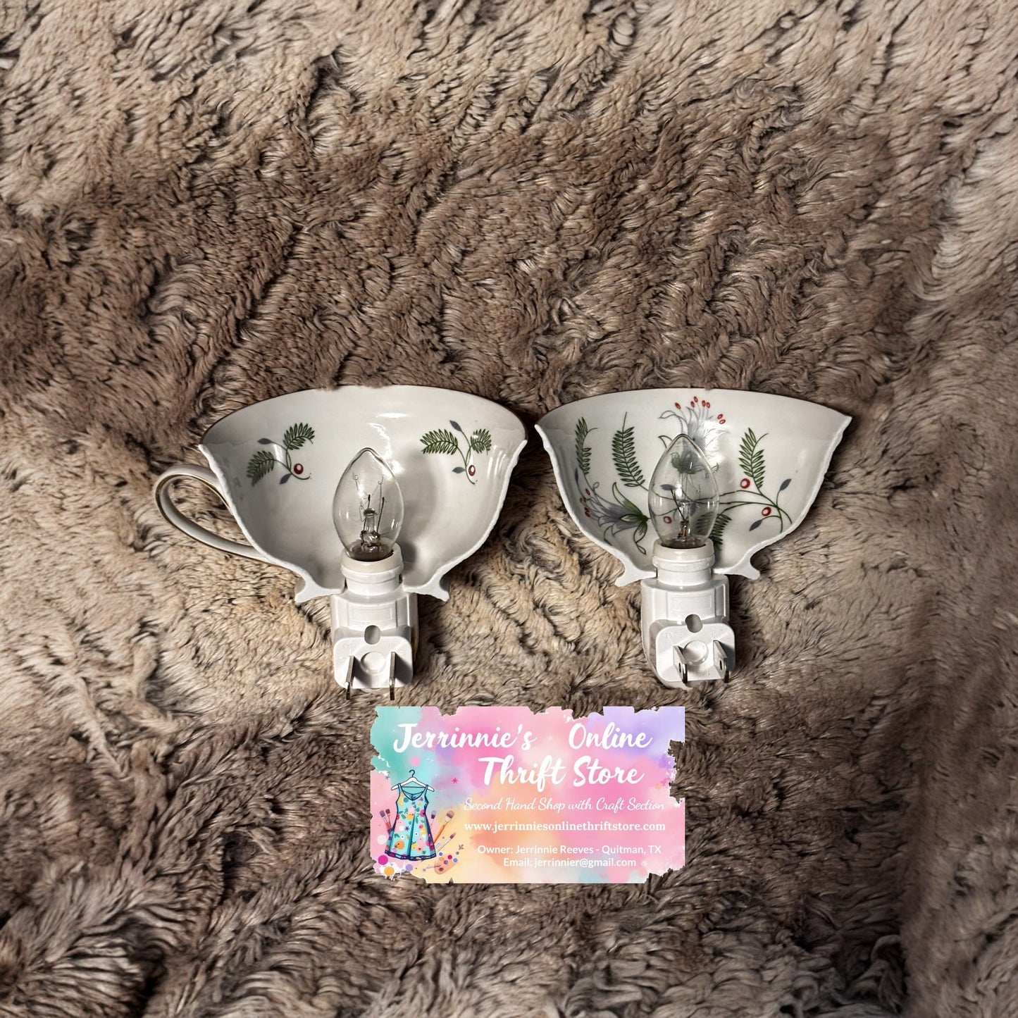 Vintage Pine Branch & Berry Teacup Night Light – Set of 2 – Plug-In