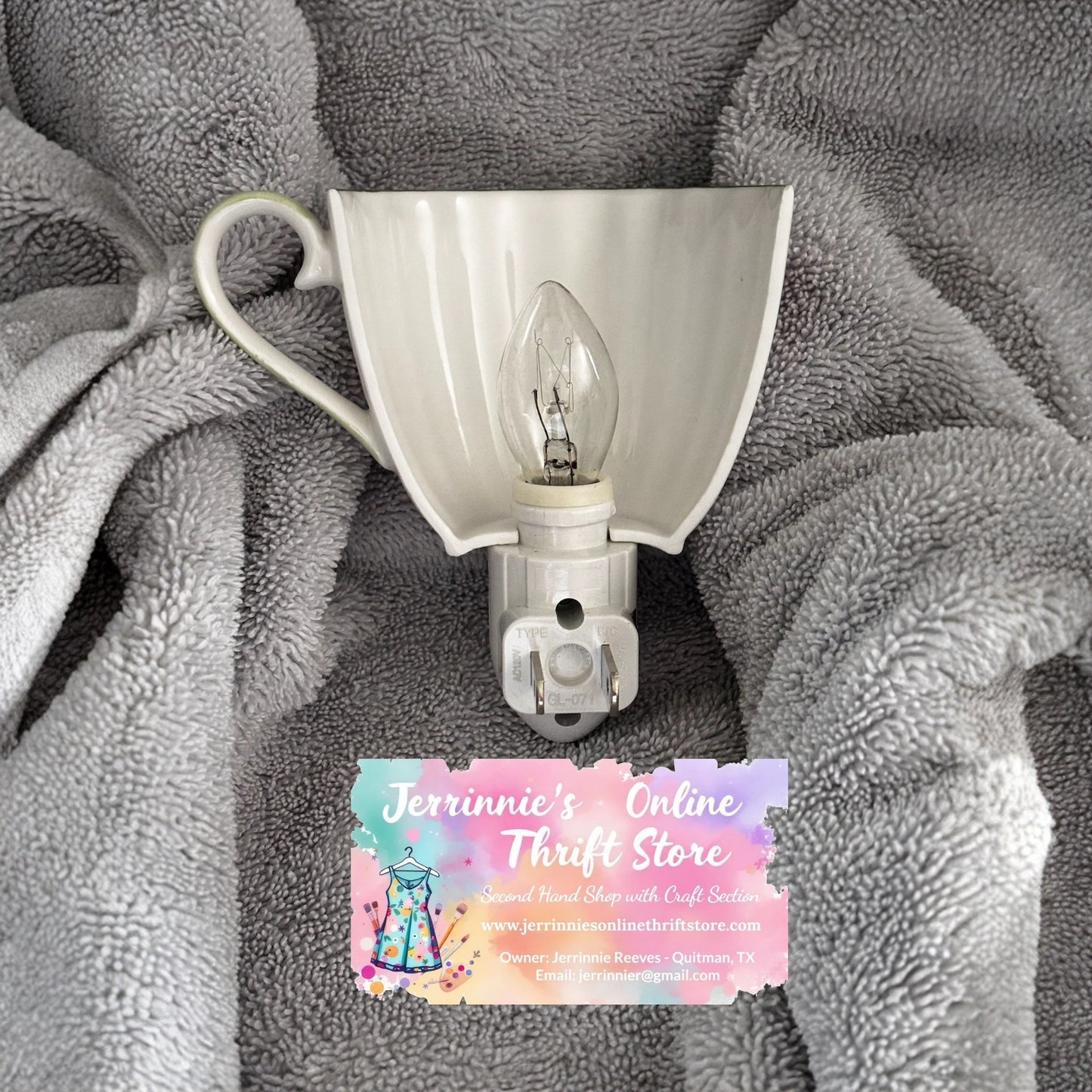 Handcrafted Vintage Bone China Fluted Teacup Night Light – Blush Pink Floral Plug-In