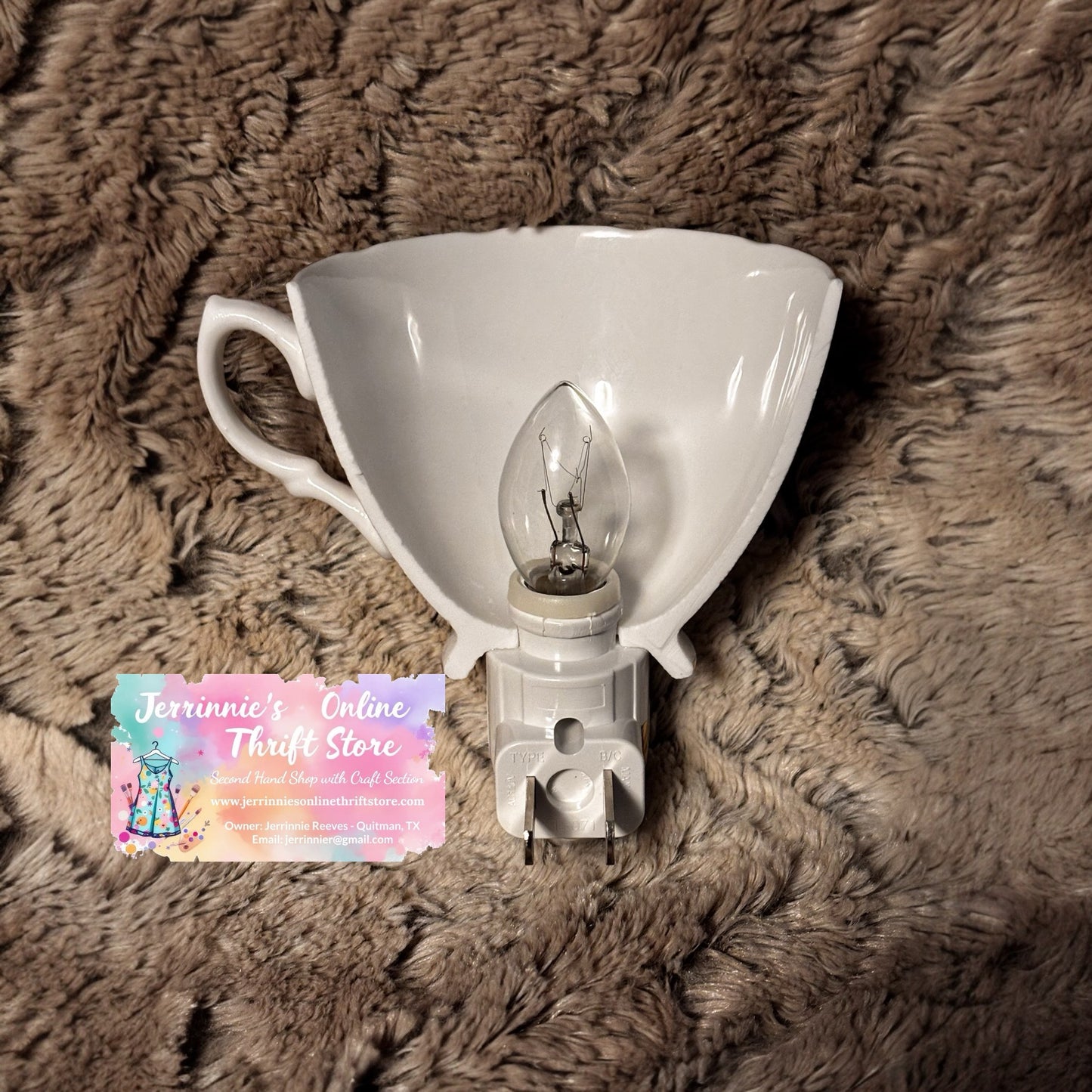 Vintage Fine China Botanical Teacup Night Light – Plug-In