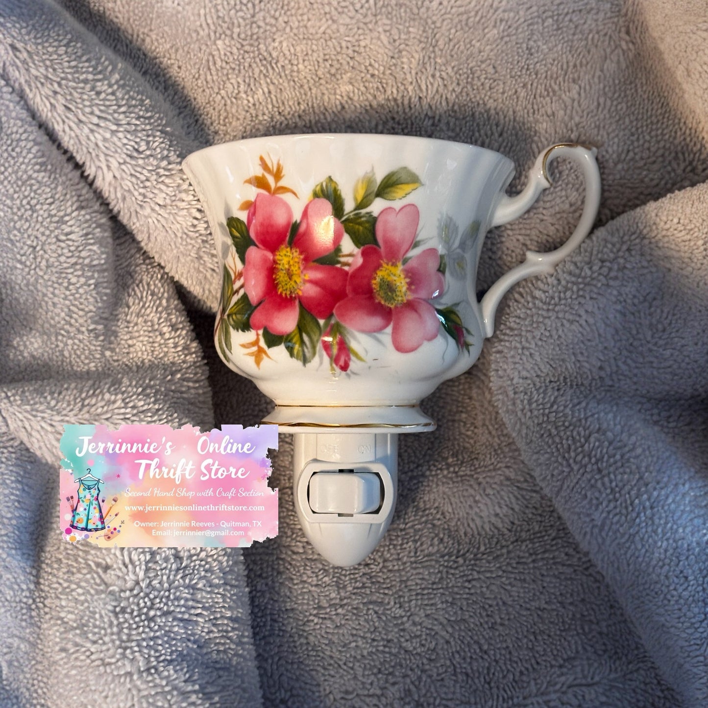 Handcrafted Royal Albert Prairie Rose Teacup Night Light – Floral Porcelain Plug-In
