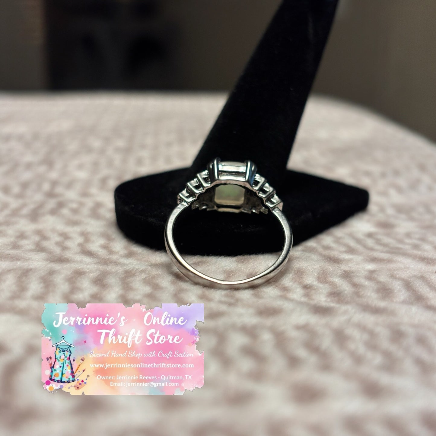 White Opal Crystal Accent Costume Ring – Size 7.5