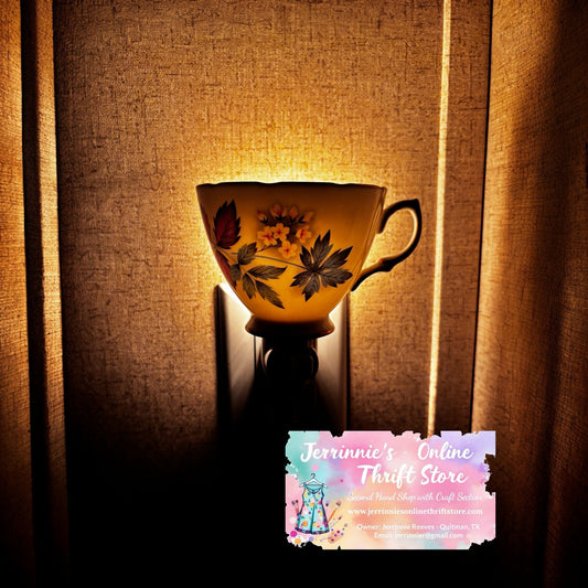 Vintage Fine China Botanical Teacup Night Light – Plug-In
