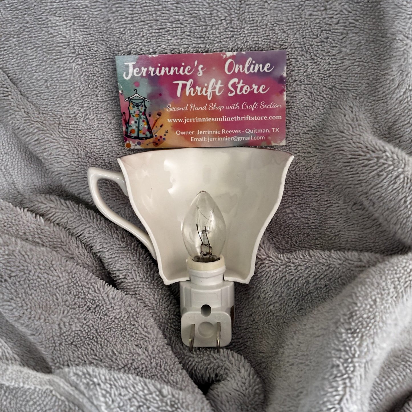 Staffordshire Gold Chintz Tea Cup Night Light