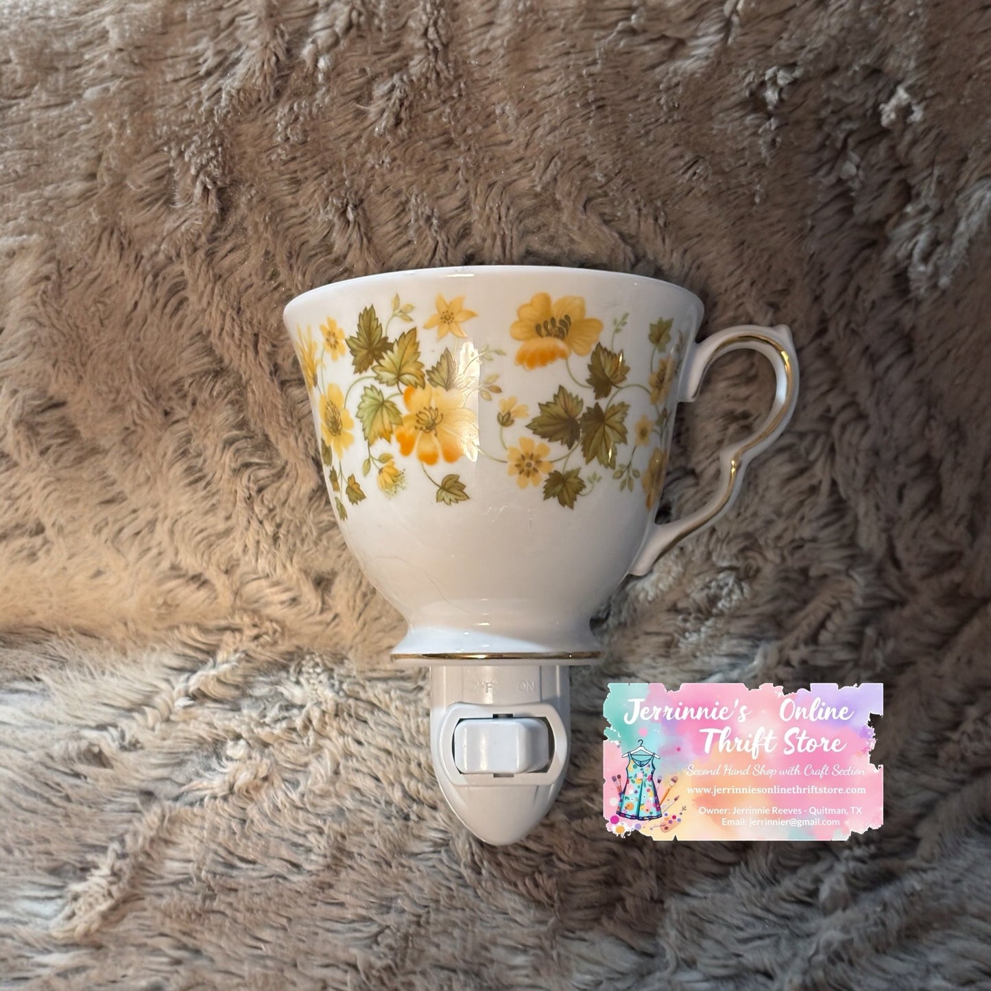 Vintage Floral Teacup Night Light 042526