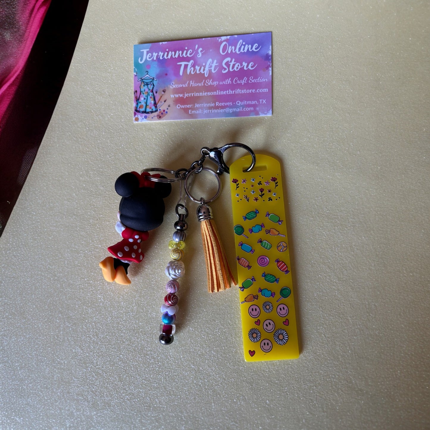 Minnie Mouse Charm Keychain - Disney Accessory