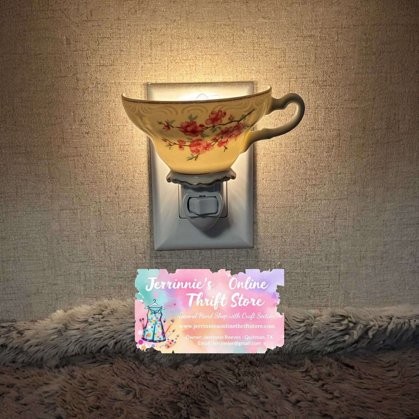 Vintage Tea Cup Night Light with Blossom Design