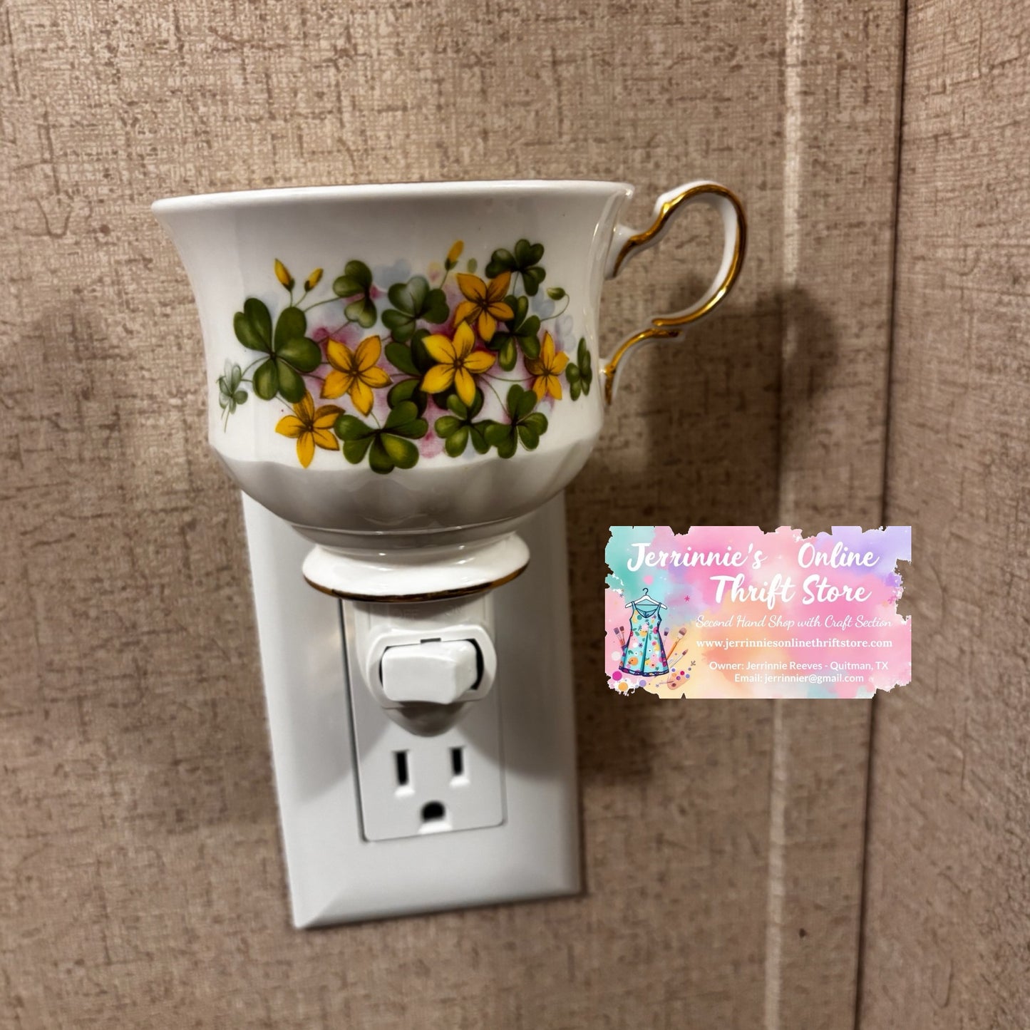 Vintage Clover & Orange Floral Teacup Night Light – Plug-In