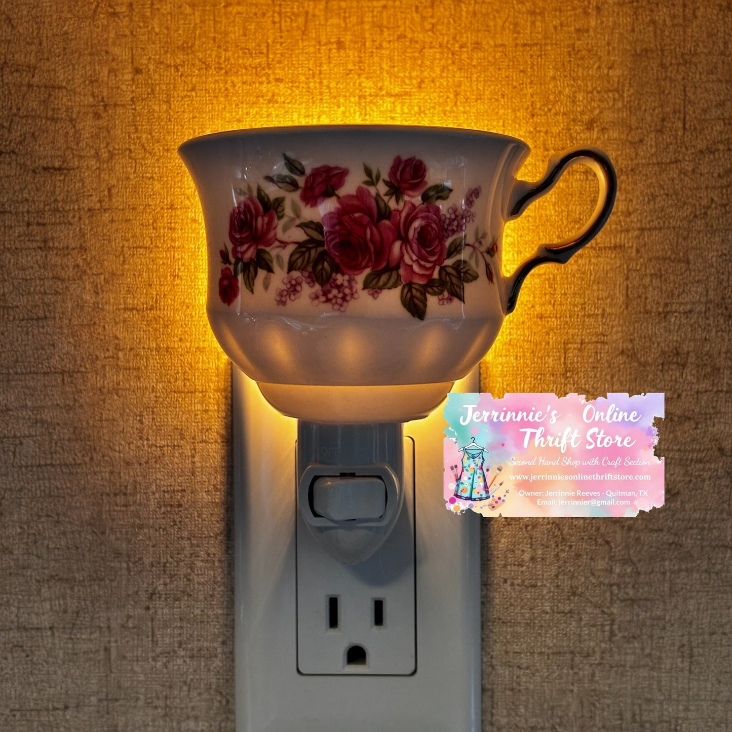 Queen Anne Pink Roses Teacup Night Light